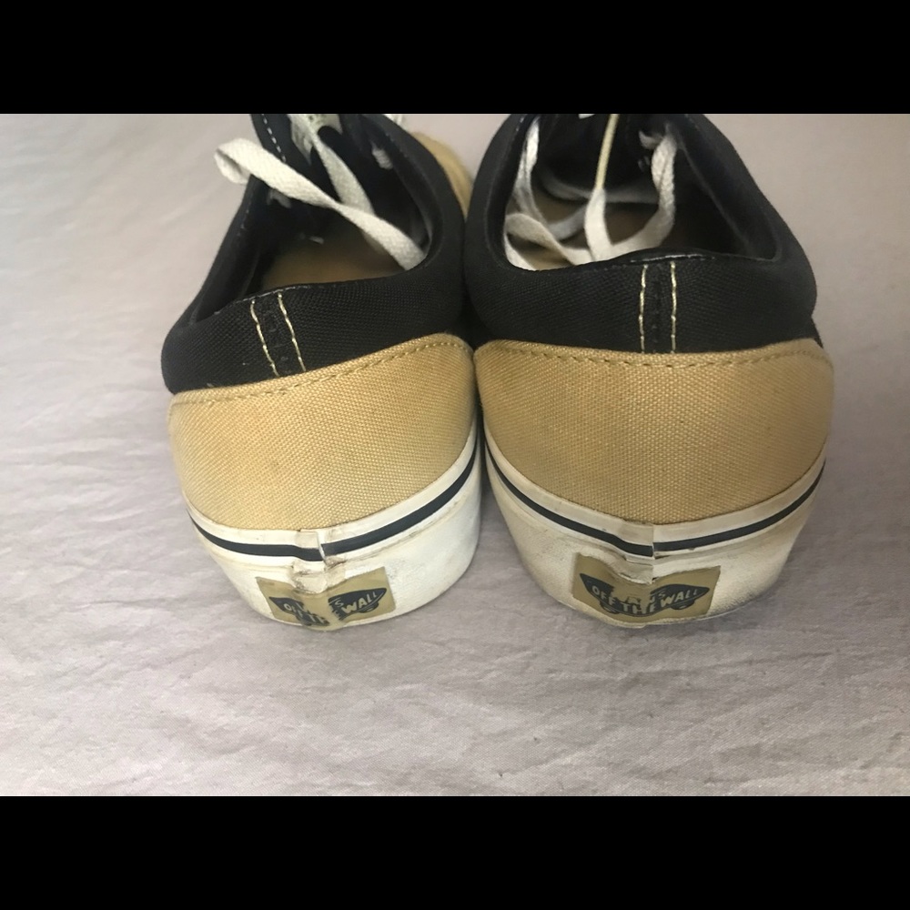 Vans - Picture 3 of 8